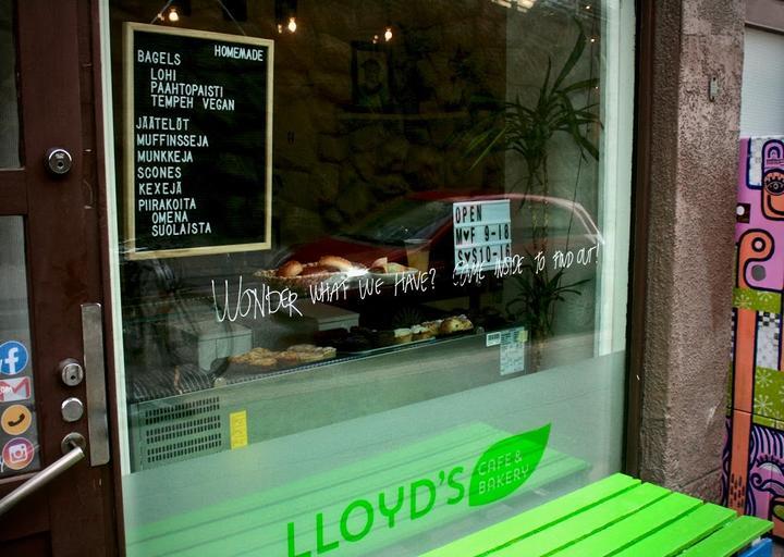 Lloyd's Cafe & Bar